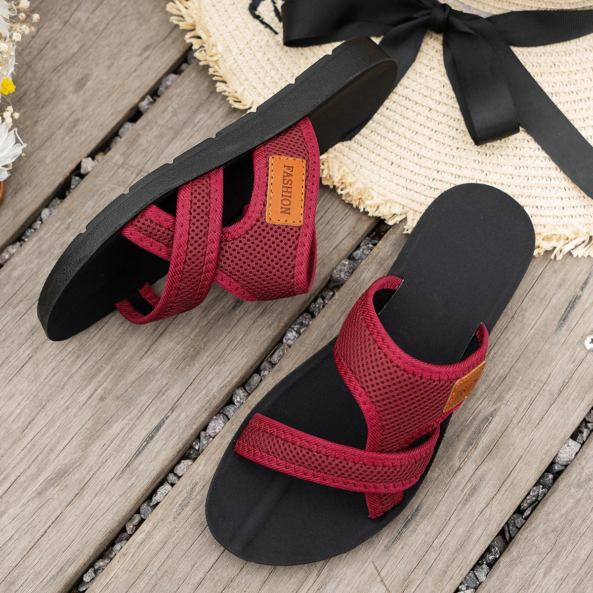 Fashionable and Versatile Sports-Style Women's Sandals, Mesh Fabric, Breathable, Comfortable, Skin-Friendly, Suitable for Indoor and Outdoor Wear, Flat Sandals